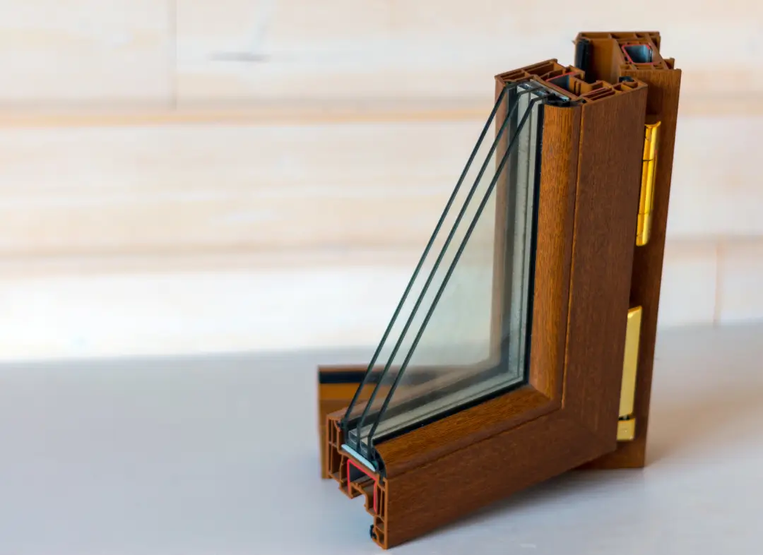 Installation de fenêtre en bois sur mesure Roquemaure